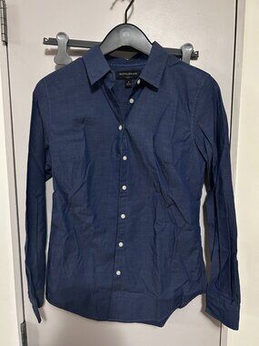 Banana Republic Tailored Fit Navy Blue Button Down Shirt Women's 4